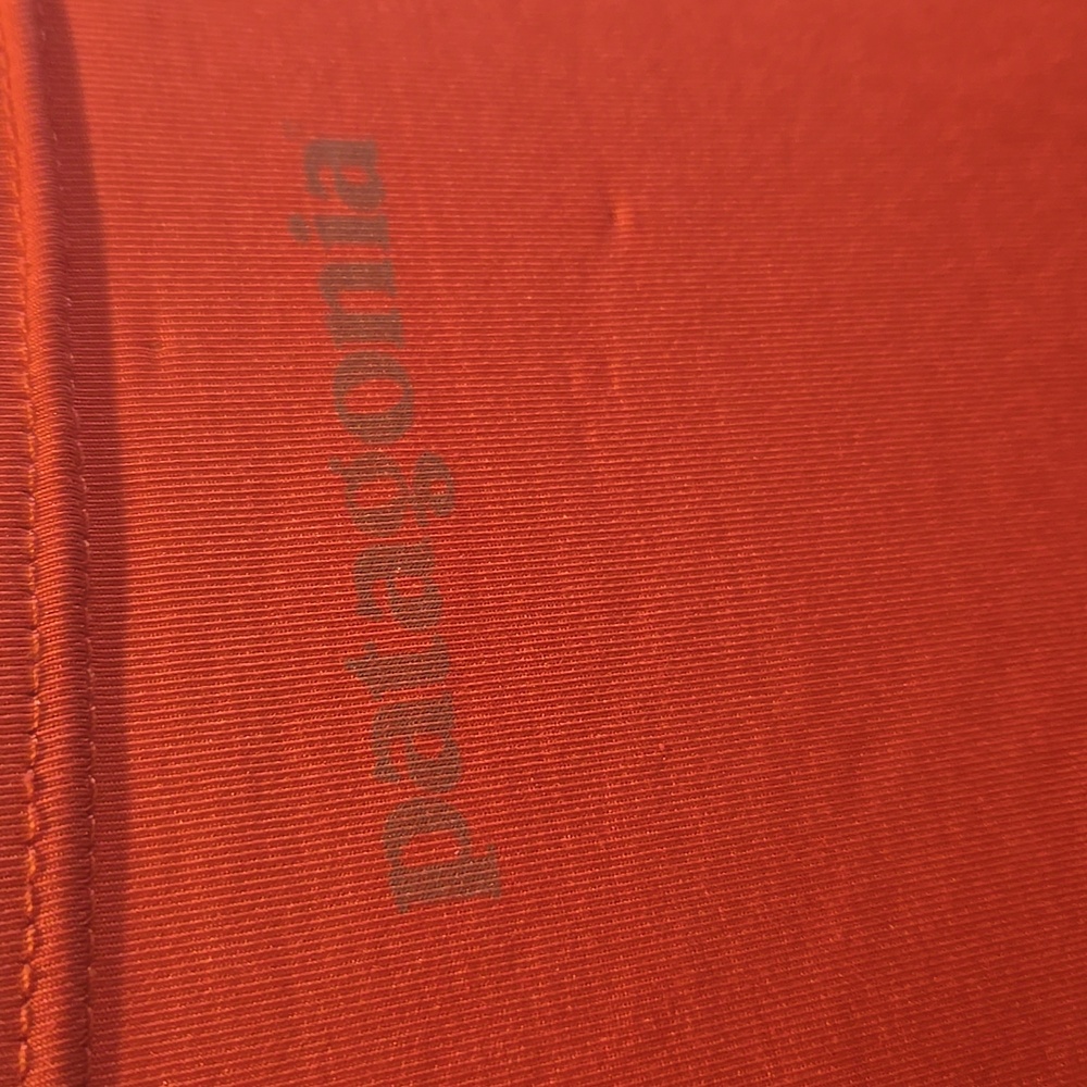 Patagonia Women's Long Sleeve Surf Shirt / Rashguard - Picture 2 of 11